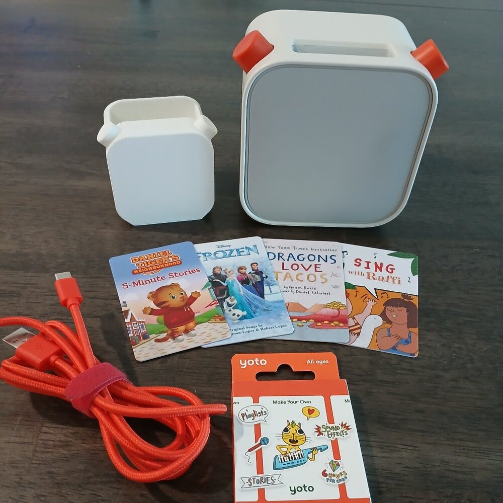 Yoto Player Bundle w/ Cards (3rd Generation)